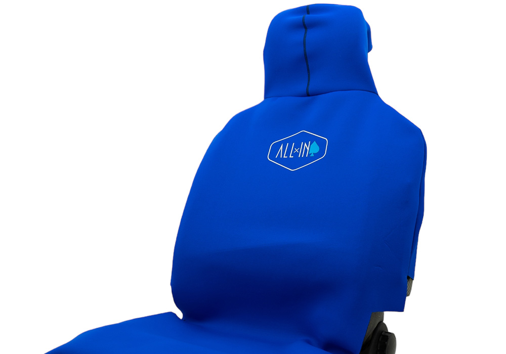 A neoprene car seat cover (blue)